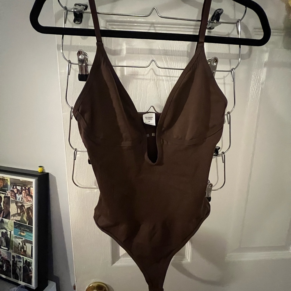 Brown V-Neck Ribbed Bodysuit